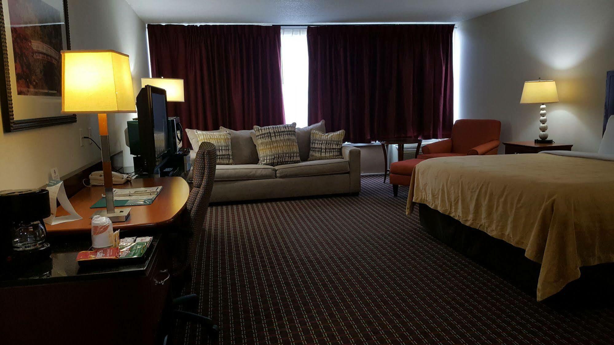 College Park Days Inn By Wyndham Hartsfield Jackson Atlanta Airport West מראה חיצוני תמונה